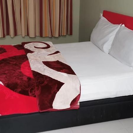 Hostal Gracia Torrejón de Ardoz Exterior foto