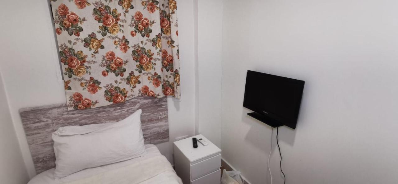 Hostal Gracia Torrejón de Ardoz Exterior foto
